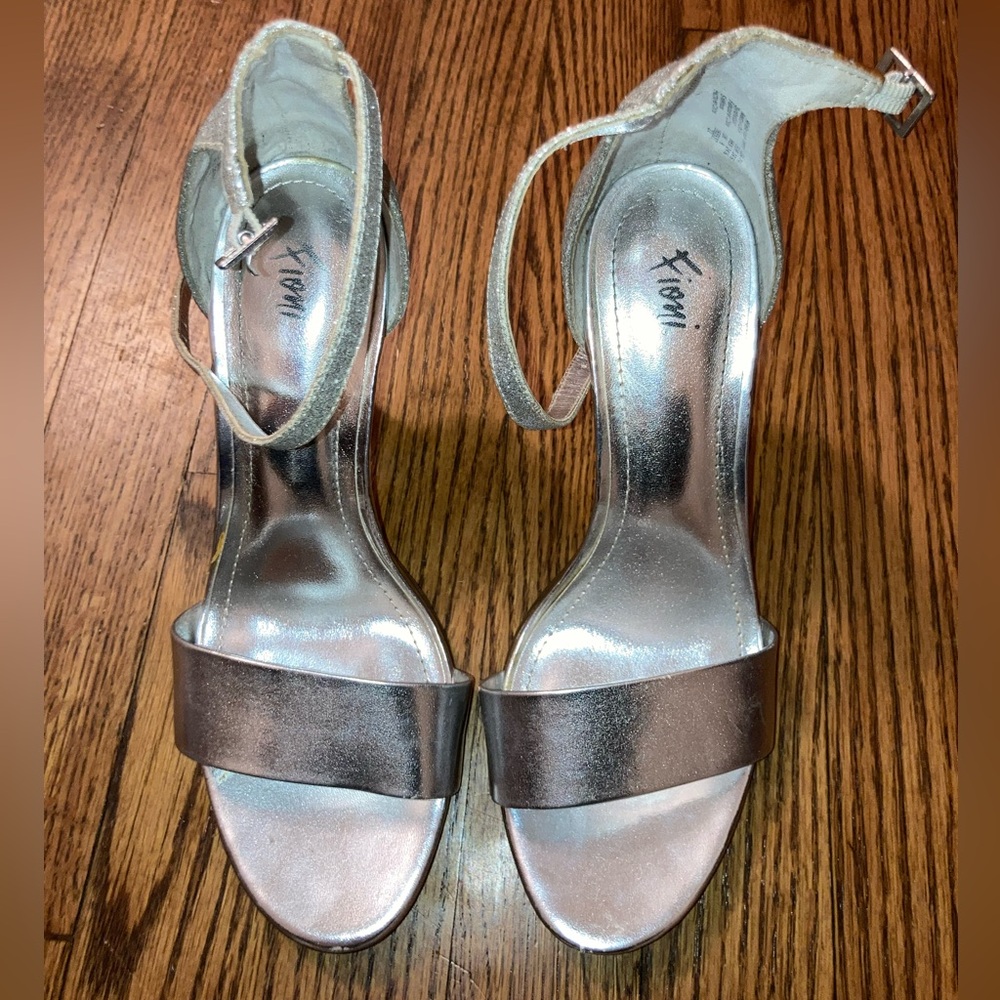 Fioni silver glittery stilettos, sz 7.5